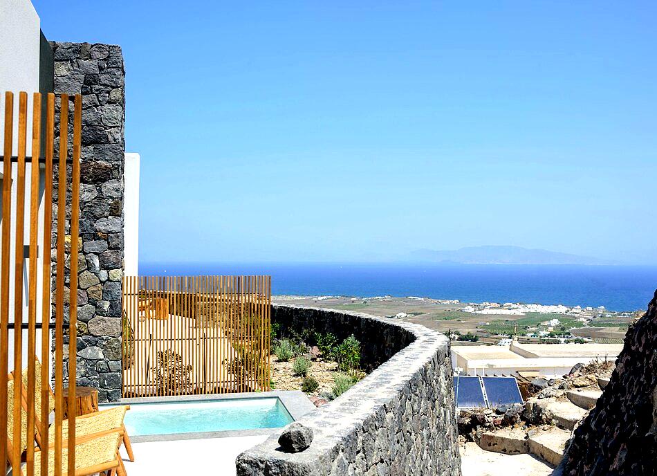 Ryolithos Suites